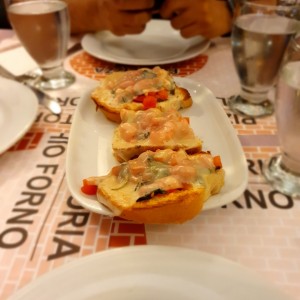 Pan entomatado con mozzarella
