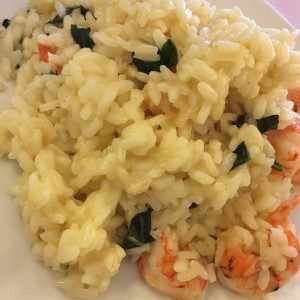 Rissoto de camarones con albahaca