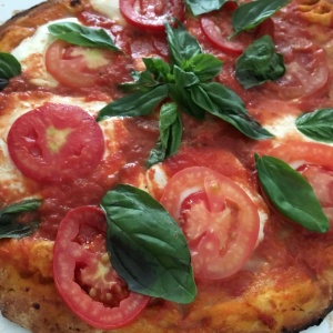 Pizza capresa