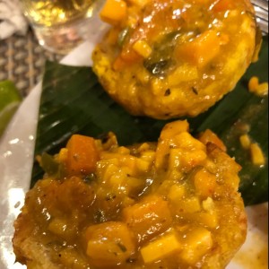 patacones con mariscos