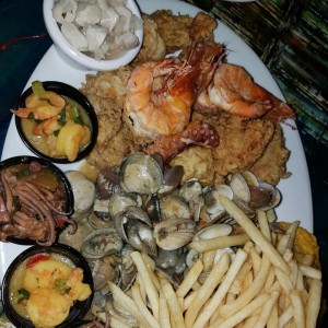 picada de mariscos para compartir