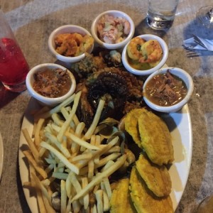 picada mixta de mariscos