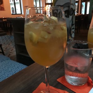 sangria blanca