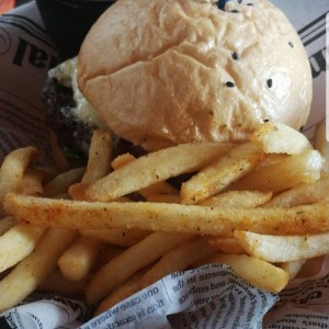 hamburguesa con papas