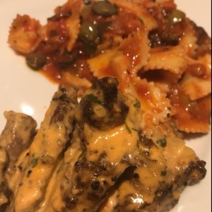 Carne a la pimienta y pasta 