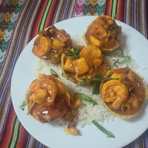 Aperitivos - Patacones rellenos de Camarones