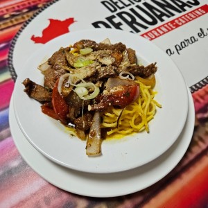 pasta al huancaina de lomo
