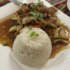 Pollo - Pollo Saltado