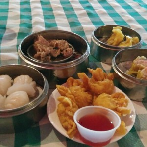 ja kao, soy kao frito, siu mai, costillitas