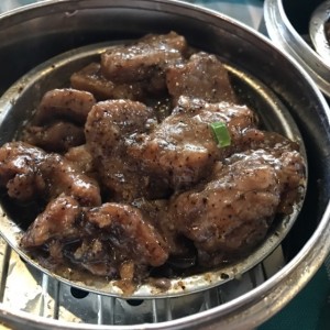 Carne con pimienta y otoe