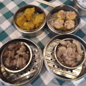 costillitas, siu mai y hakao