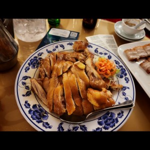 Pollo siyaucai (con salsa de soya)