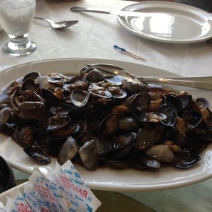 Almejas en salsa de frijoles negros