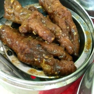 Patitas de pollo en jengibre