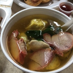 sopa de wanton
