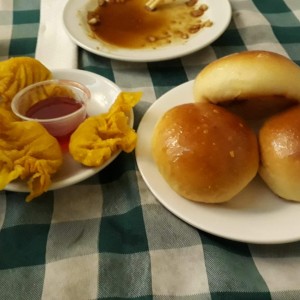 wanton frito y han Pao horneado