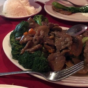 carne con broccoli
