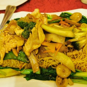 Chow Mein de combination estilo chino