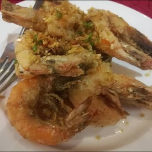 Langostinos en sal y pimienta