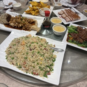 Arroz frito a la young chow