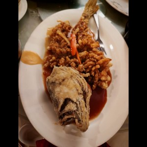 Pescado racimo de uvas con salsa agridulce 