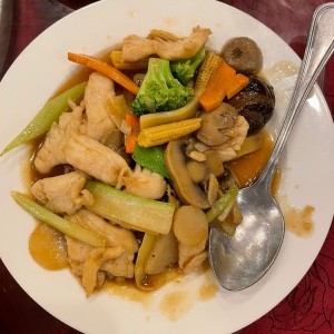 Pollo con Vegetales
