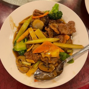 Carne con Vegetales