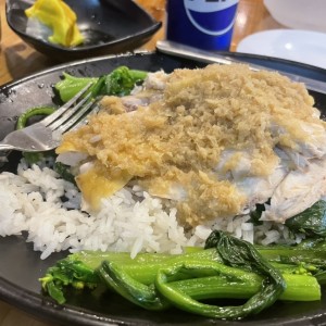 Arroz con gallina sancochada