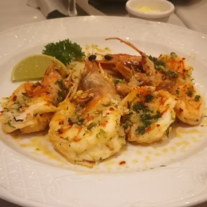 Langostinos al ajillo