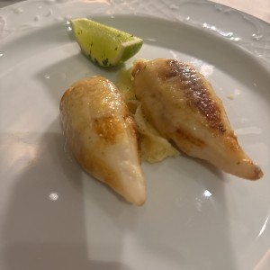 Calamres rellenos de queso manchego