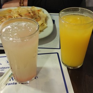 Limonada y Jugo natural de Naranja