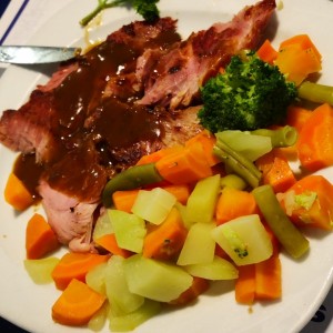 jamon horneado con vegetales