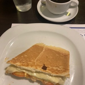 Empatedado de pierna con mozarella