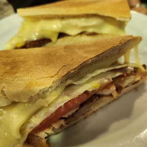 Emparerados - Pierna con Mozzarella