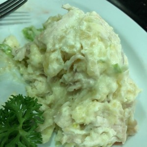 Ensalada de Pollo con papa.
