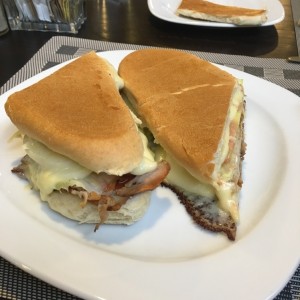 pierna con mozarella 