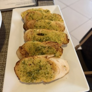 Entradas Calientes - Pan de ajo