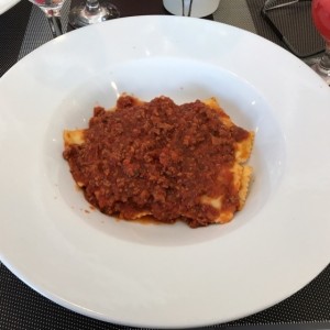 Raviolis a la bolognesa