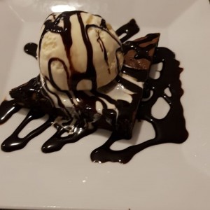 brownie con helado