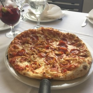 Pizza de pollo con pepperoni