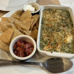 Dip de espinacas con alcachofas