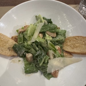 Ensalada Cesar con pollo