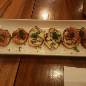 mix de bruschettas
