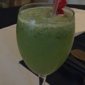 limonada con hierba buena