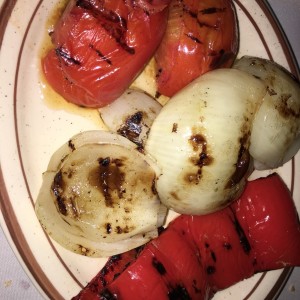 Ensalada de pimenton, cebolla y tomate