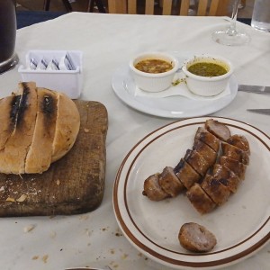 ENTRADAS / APPETIZERS - PICADA DE CHORIZOS
