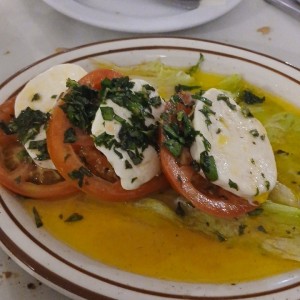 ENSALADAS / SALADS - ENSALADA CAPRESSE