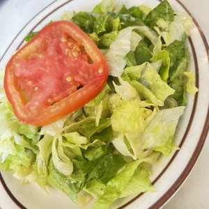 ENSALADA MIXTA (LECHUGA, TOMATE, CEBOLLA)