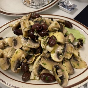 ENSALADA DE HONGOS FRESCOS