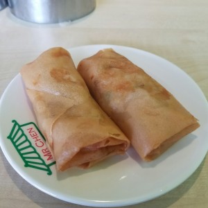 rollos vegetales con camarones